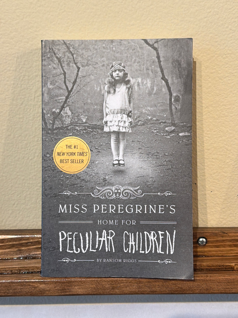 Miss Peregrine’s Home For Peculiar Children - Ransom Riggs