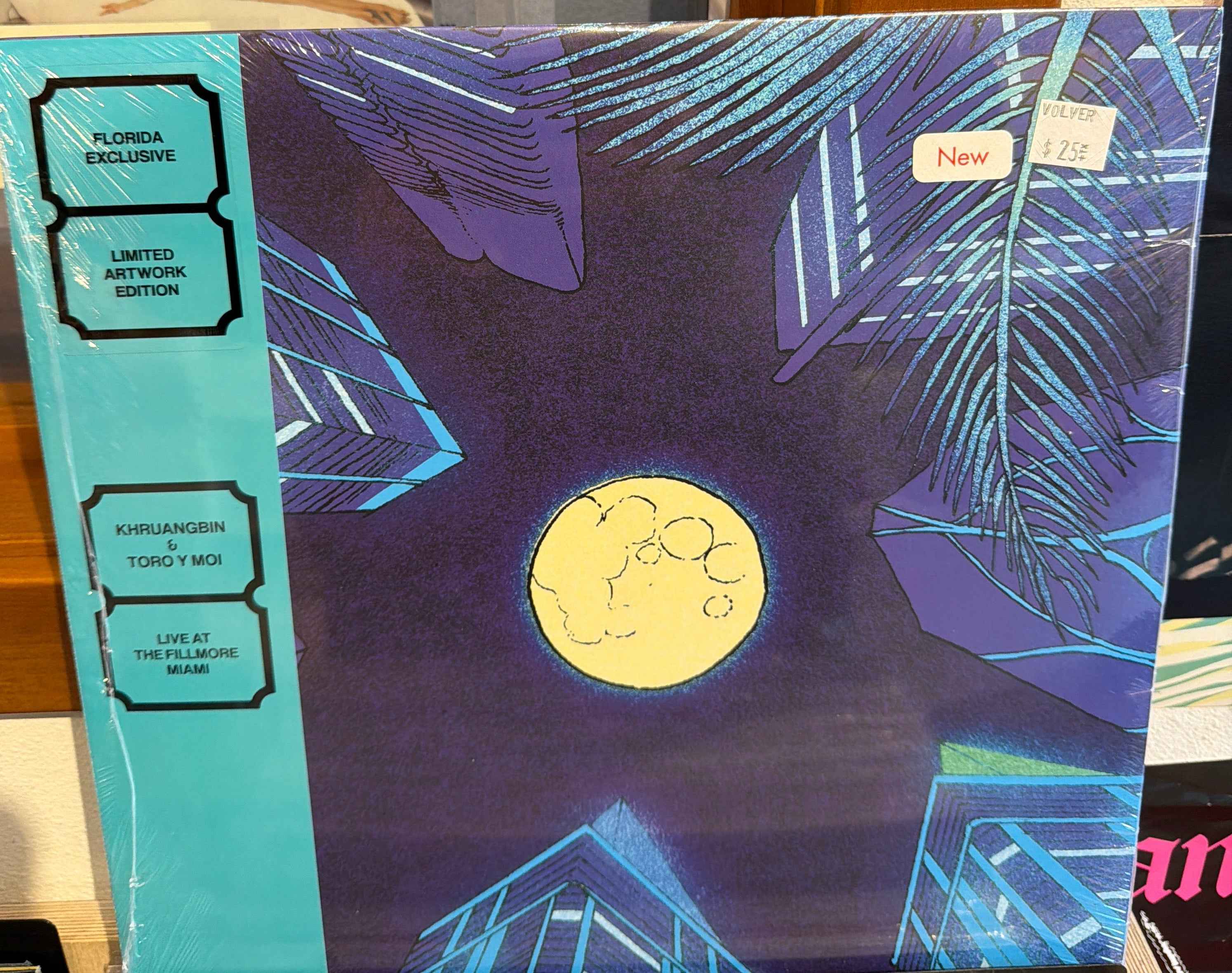 Khruangbin & Toro Y Moi - Live at the Fillmore Miami