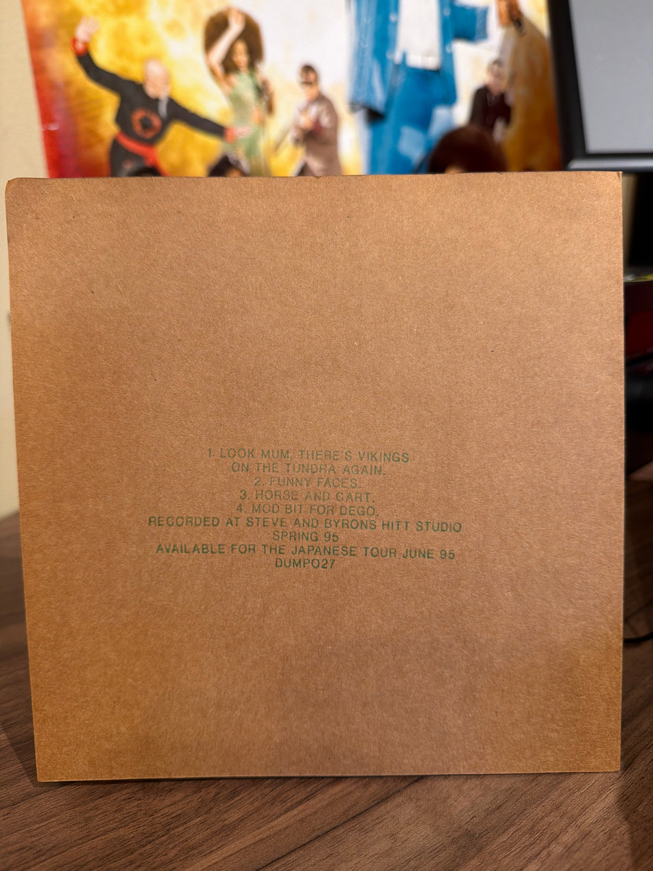 Snuff - 100% Recyclable Punk - Volver Records