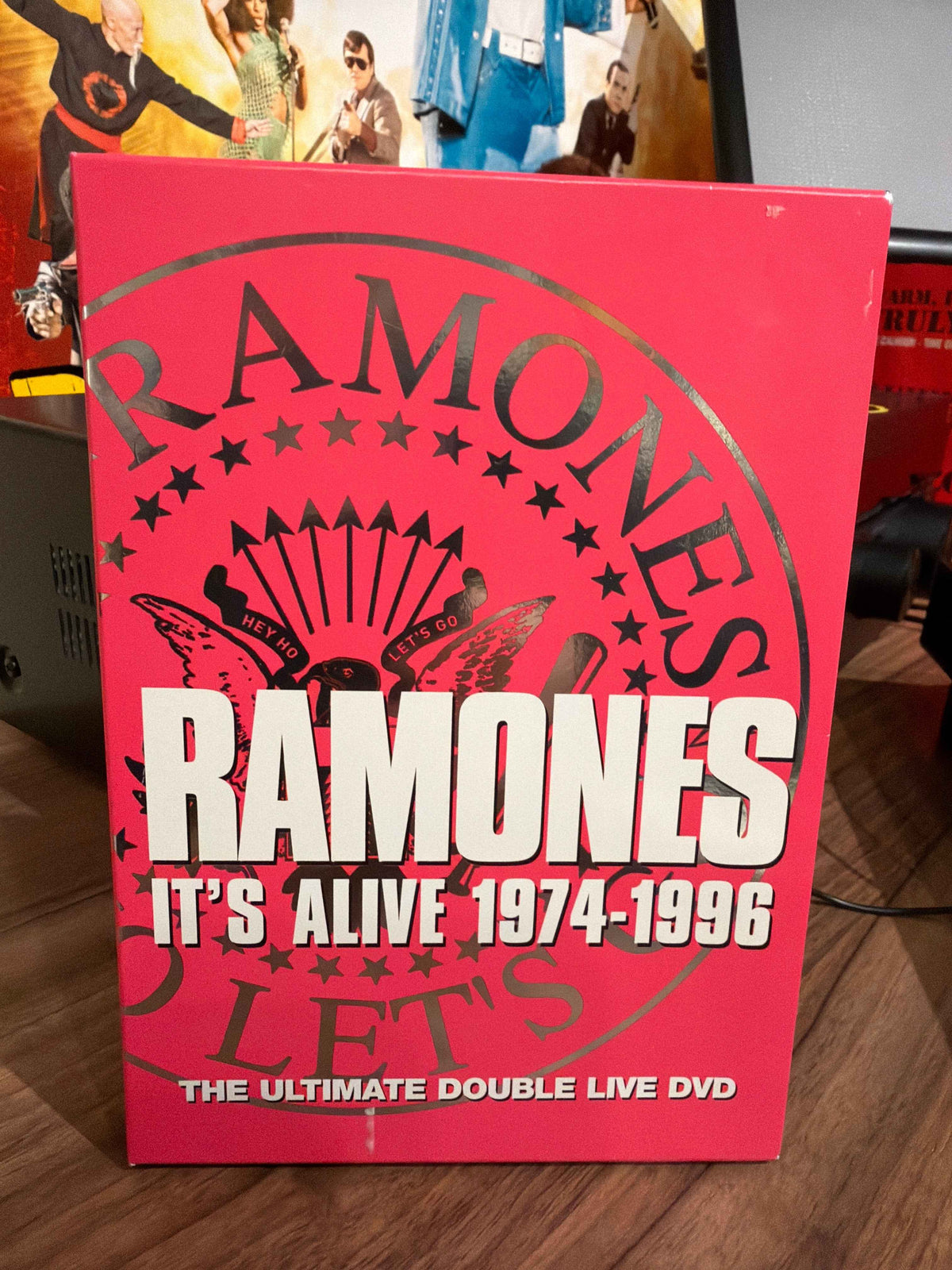 Ramones - It’s Alive 1974-1996