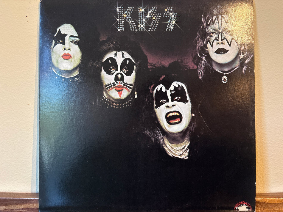 Kiss - Kiss