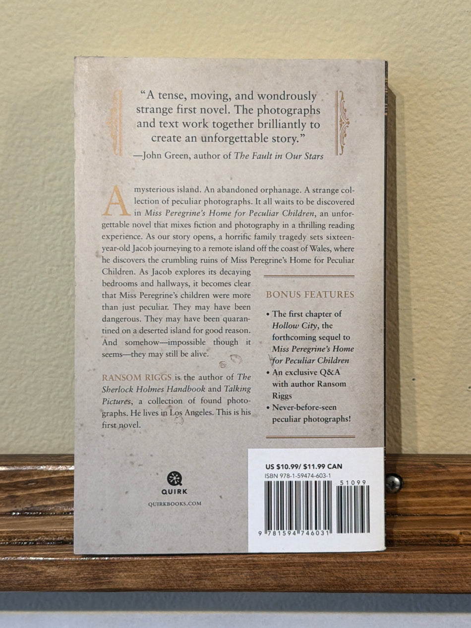 Miss Peregrine’s Home For Peculiar Children - Ransom Riggs