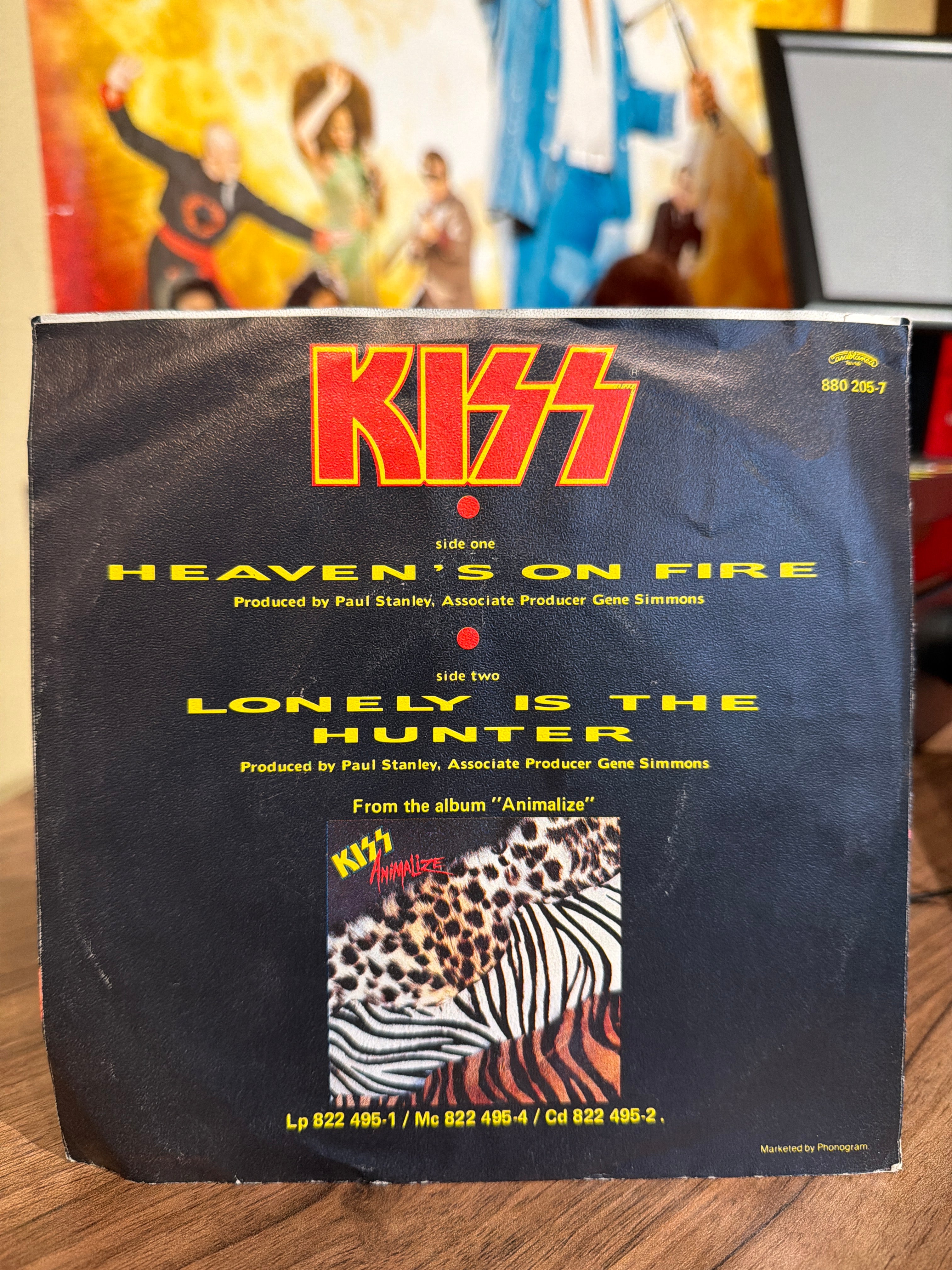 Kiss - Heaven’s on Fire (Dutch) - Volver Records