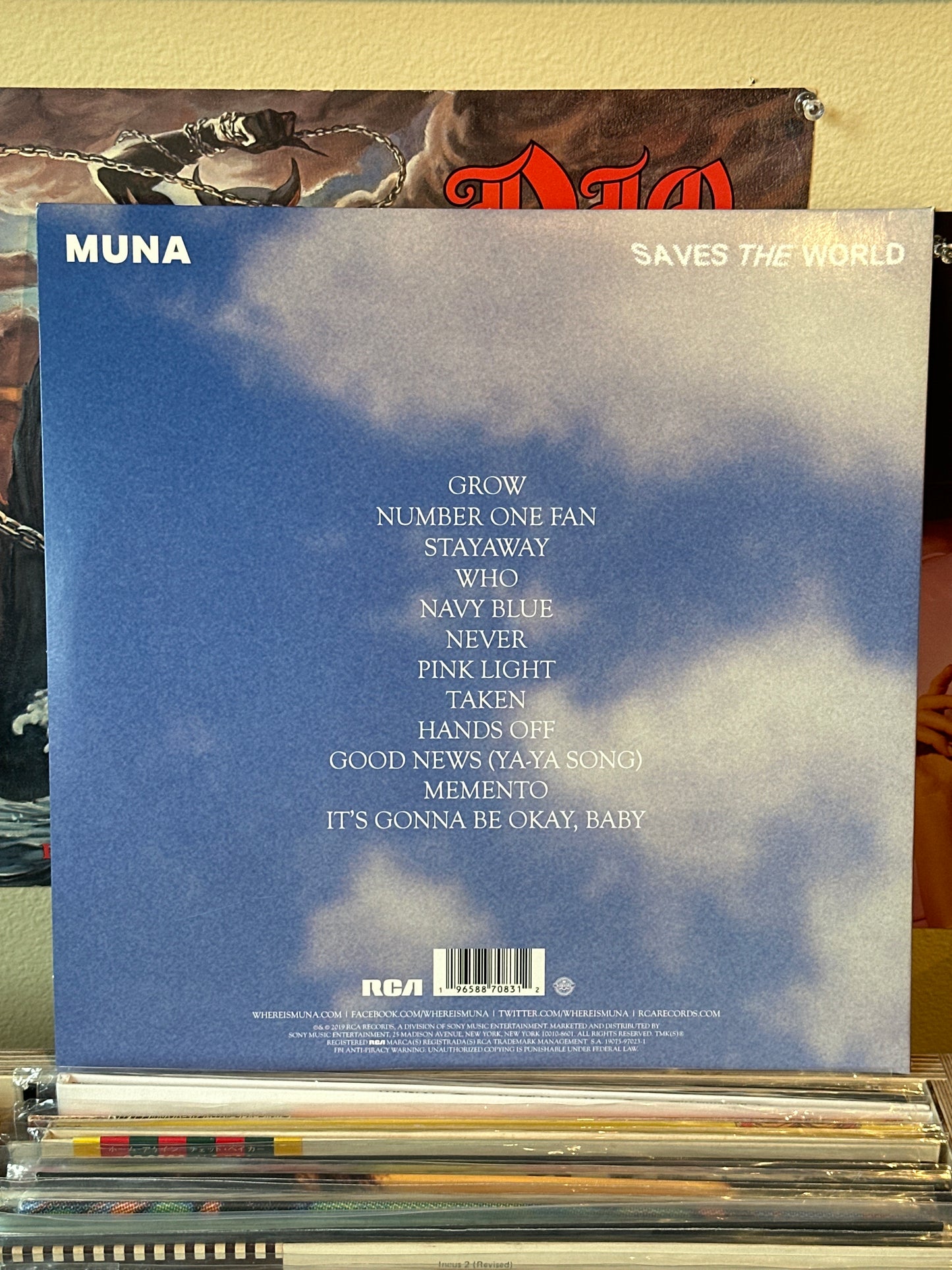 Muna - Saves The World