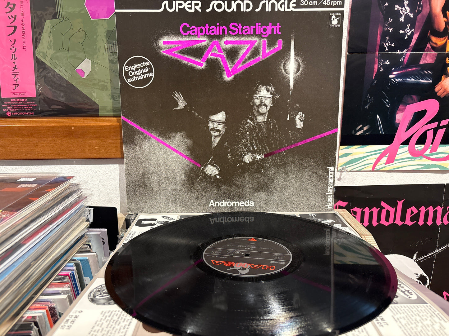 Zazu - Captain Starlight