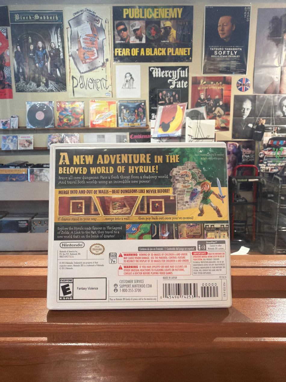 The Legend of Zelda: A Link Between Worlds (Nintendo 3DS) CIB