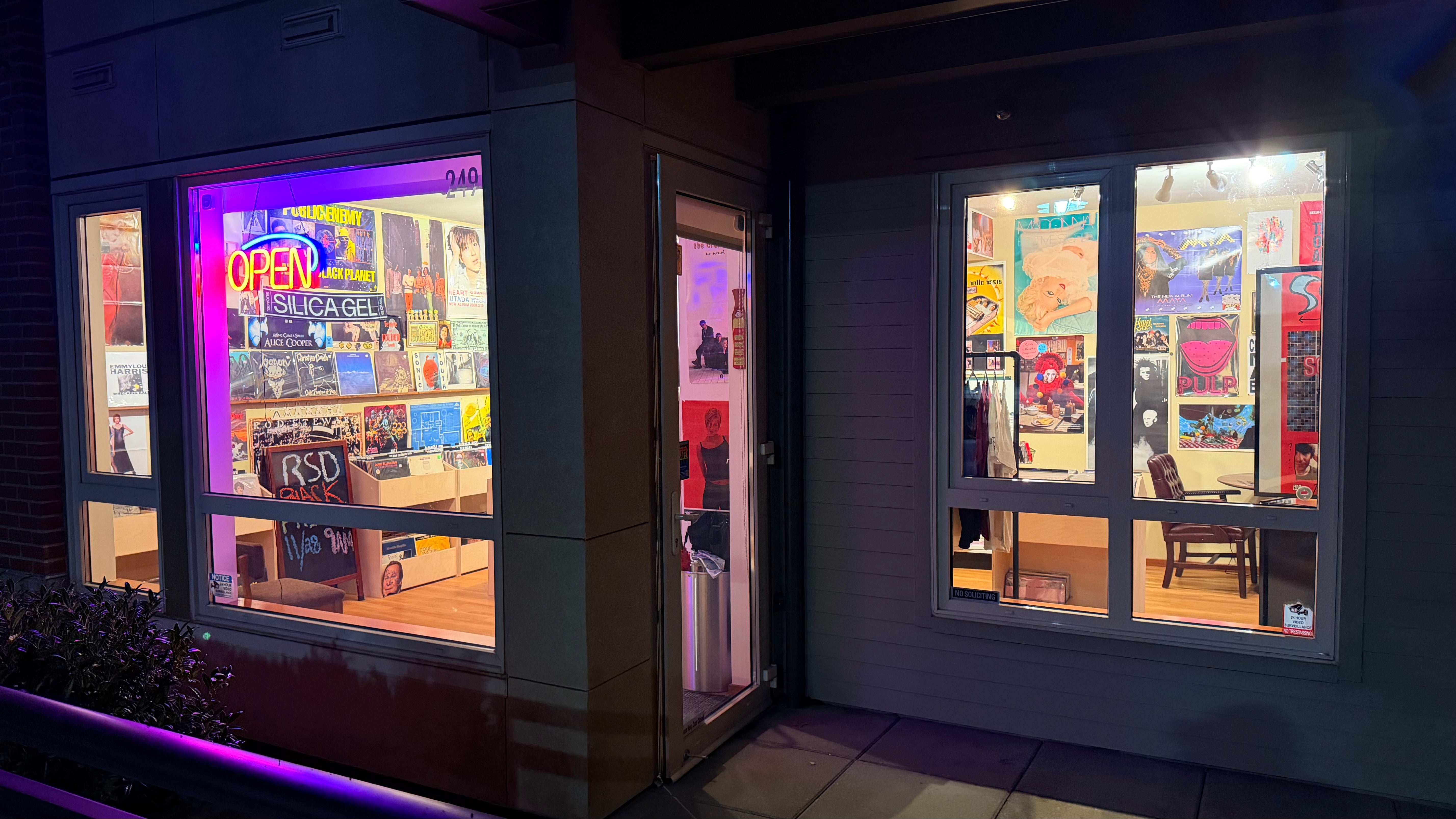 Volver Records - マーサーアイランドの中古レコードと新品レコード