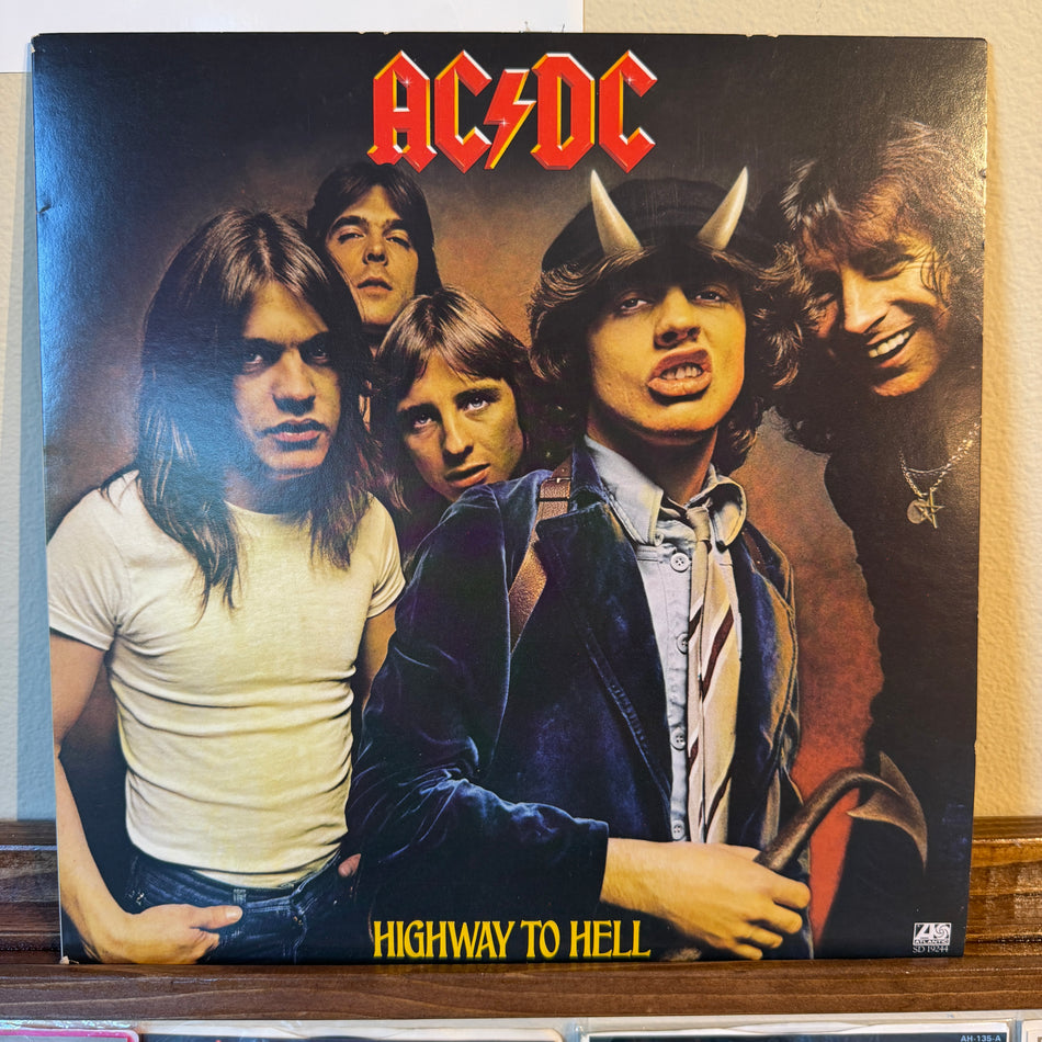AC/DC – Highway To Hell